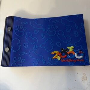 2000 Disney world photo album blue rubber holds 60 photos Mickey Mouse vintage